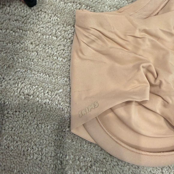 Skims Smoothing Intimates Unlined Bra - Picture 3 of 6
